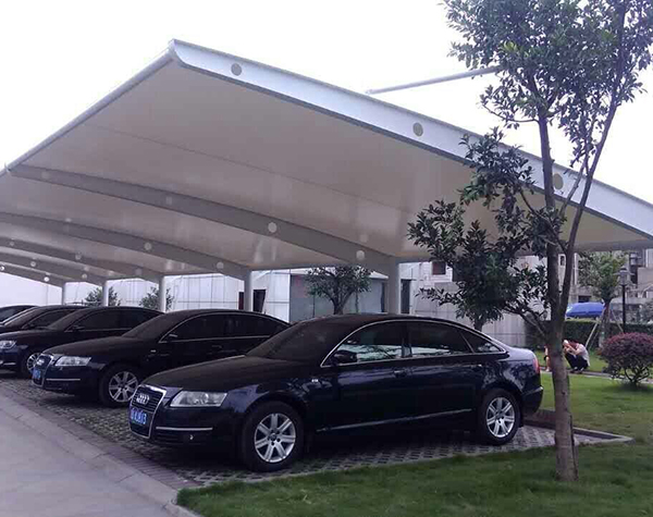 膜結(jié)構(gòu)停車(chē)棚建筑 膜結(jié)構(gòu)停車(chē)棚建筑