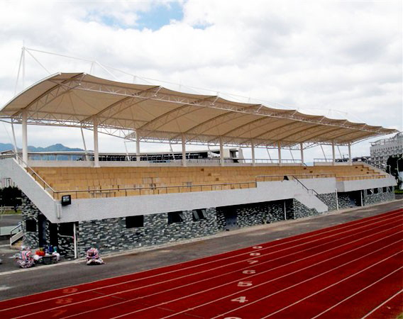 體育場膜結(jié)構(gòu)看臺(tái)設(shè)計(jì)施工注意事項(xiàng)